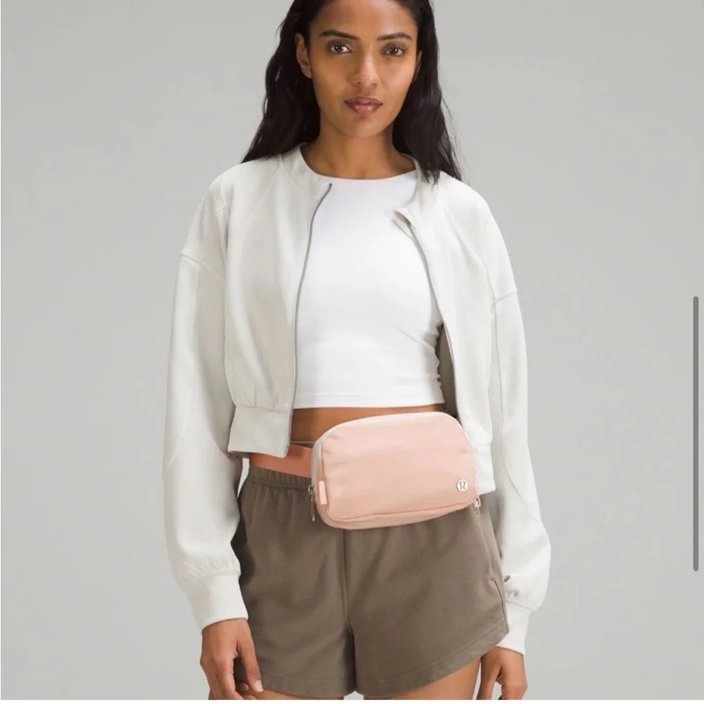 Melon Sorbet lululemon everywhere belt bag - Picture 4 of 6